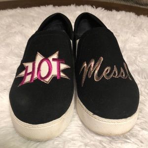 Circus by Sam Edelman “Hot mess” slip on sneaker